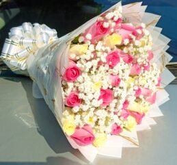 Mini pink & white bouquet