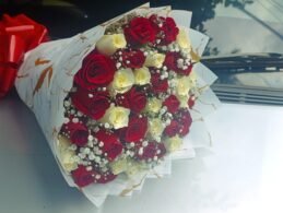 Mini Red and white bouquet