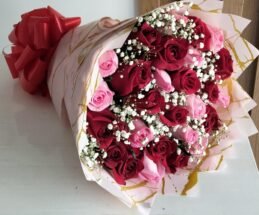 Mini Pink & Red bouquet