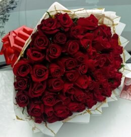 Plain red roses bouquet